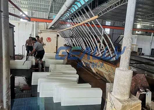 福建250吨盐水池块冰机案例